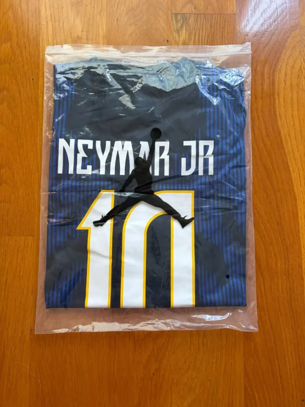 Neymar #10 Brasil Fan Soccer Jersey Red W/WC PATCHES L 2026 World Cup Away